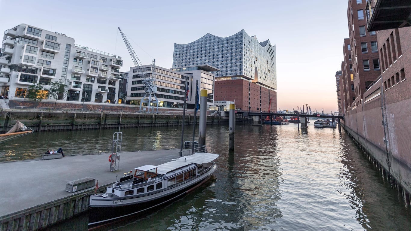 Hafenanlage Hamburg: Der Name der Hansestadt hat eine historische Bedeutung