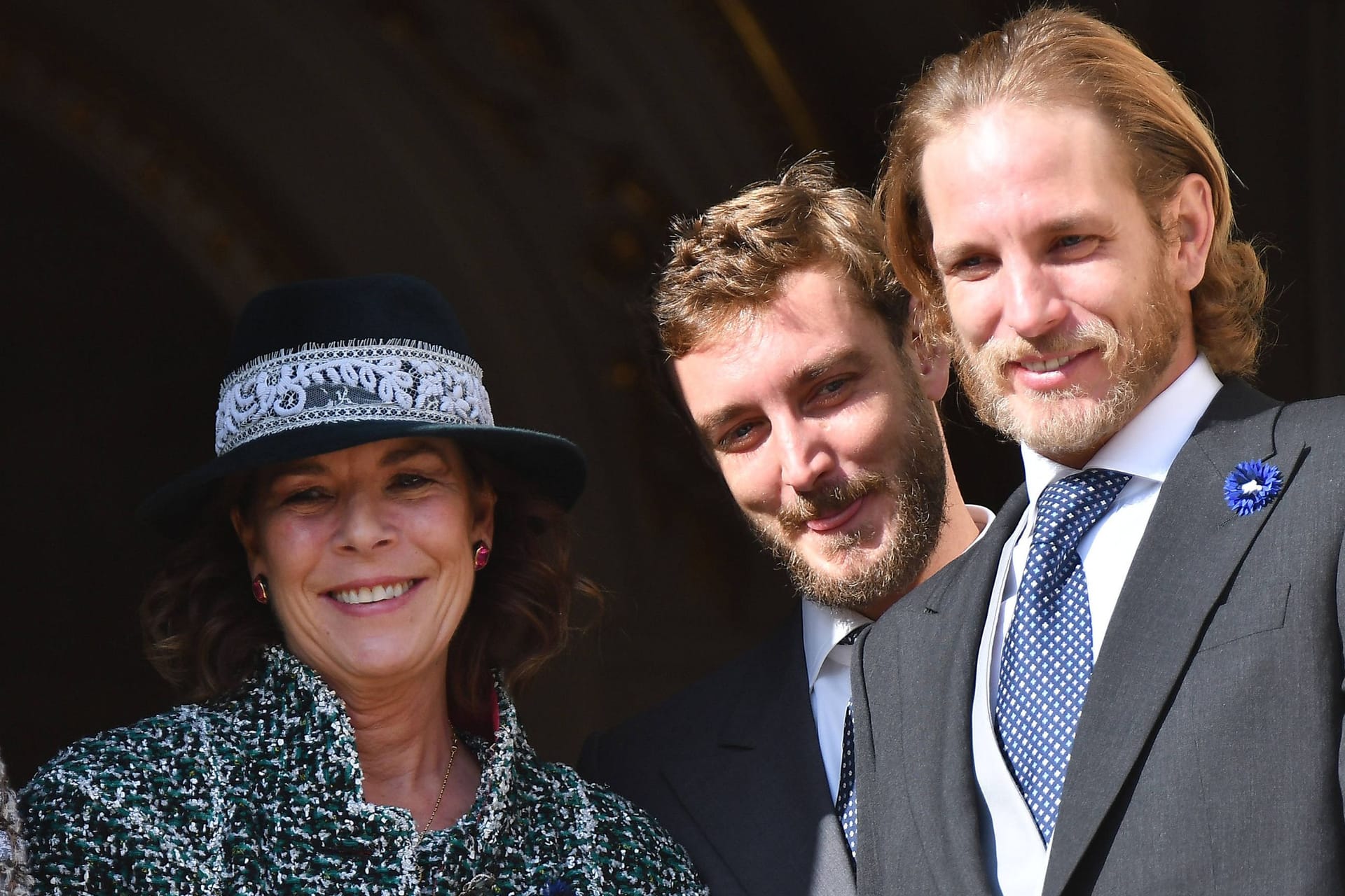 Caroline und ihre Söhne Pierre und Andrea Casiraghi 2018 auf dem Fürstenbalkon von Monaco.