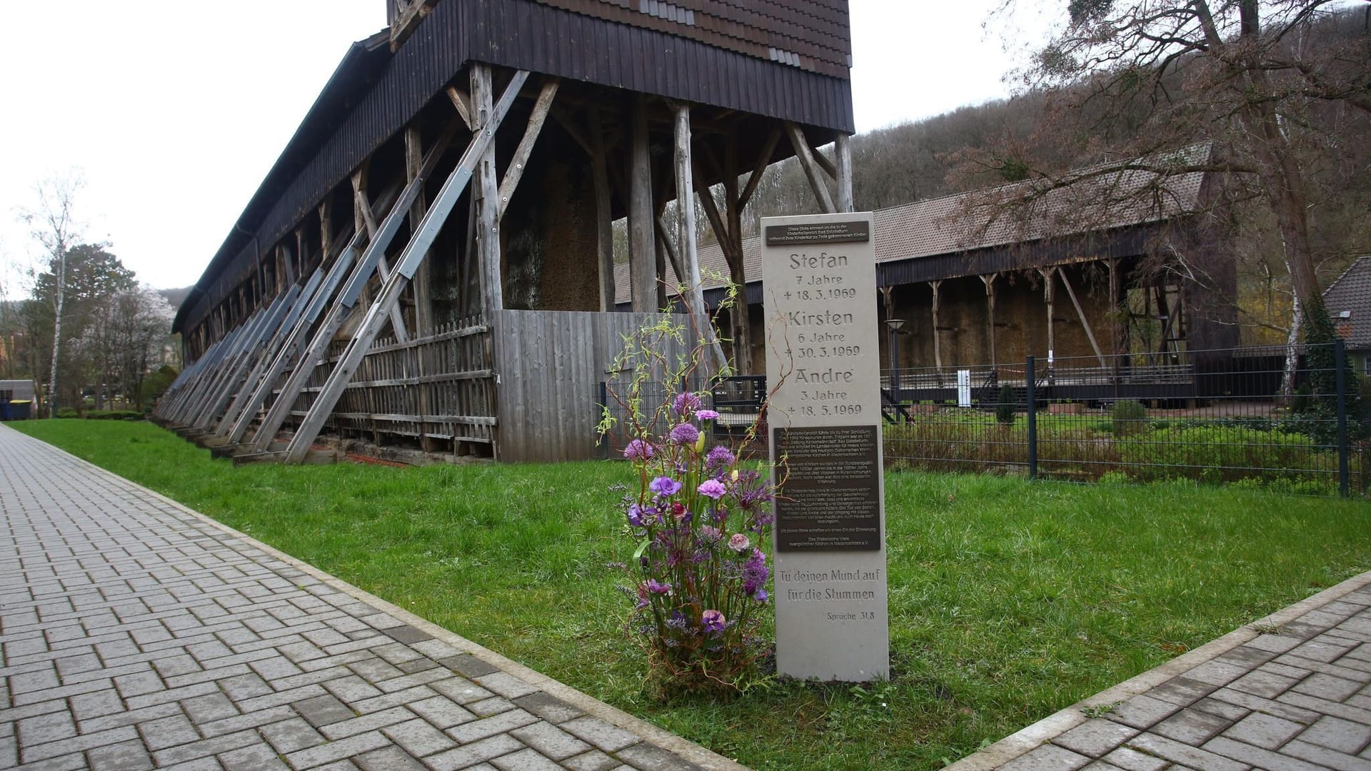 Mahnmal Kurkinder Mahnmal Kurkinder
