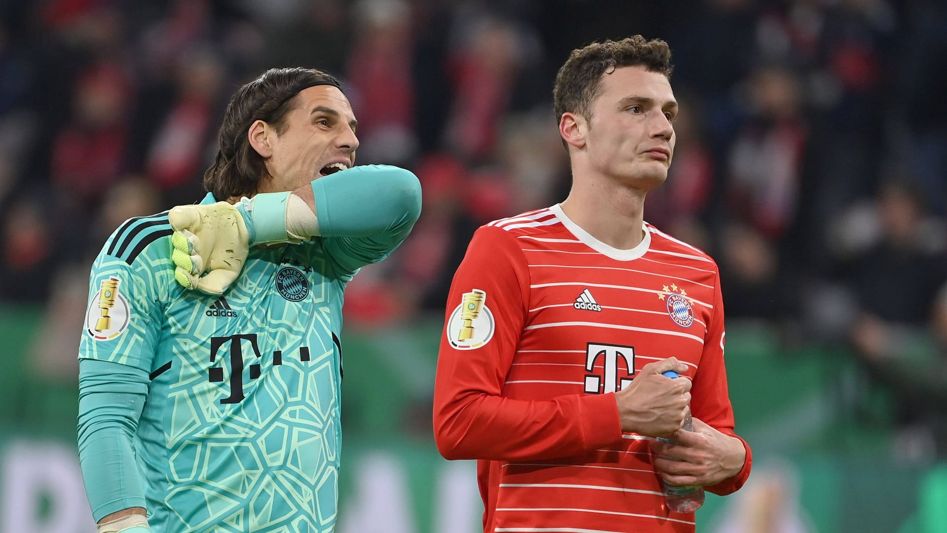 Yann Sommer und Benjamin Pavard (r.): Beide spielten für den deutschen Rekordmeister.