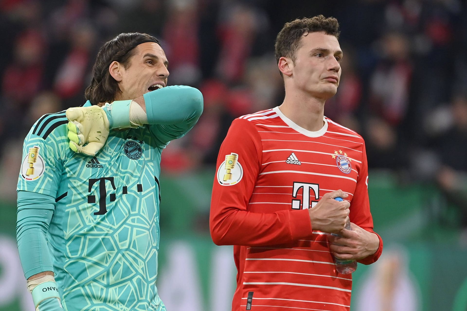 Yann Sommer und Benjamin Pavard (r.): Beide spielten für den deutschen Rekordmeister.