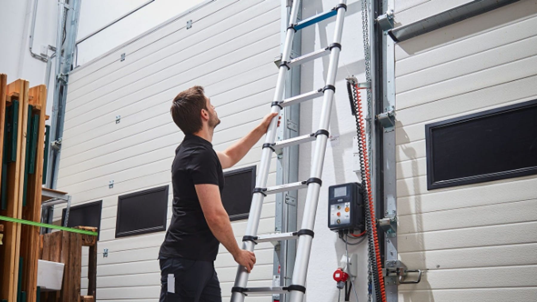 Teleskopleiter von Aldi für unter 100 Euro im Angebot DiscounterDeal