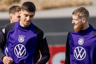 Kai Havertz (l.) und Jan-Niklas Beste: Der Heidenheimer kommt vorerst doch nicht zu seinem DFB-Debüt.
