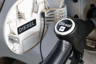 Beschlossene Sache: Schon in wenigen Wochen startet der neue Diesel an Deutschlands Tankstellen.
