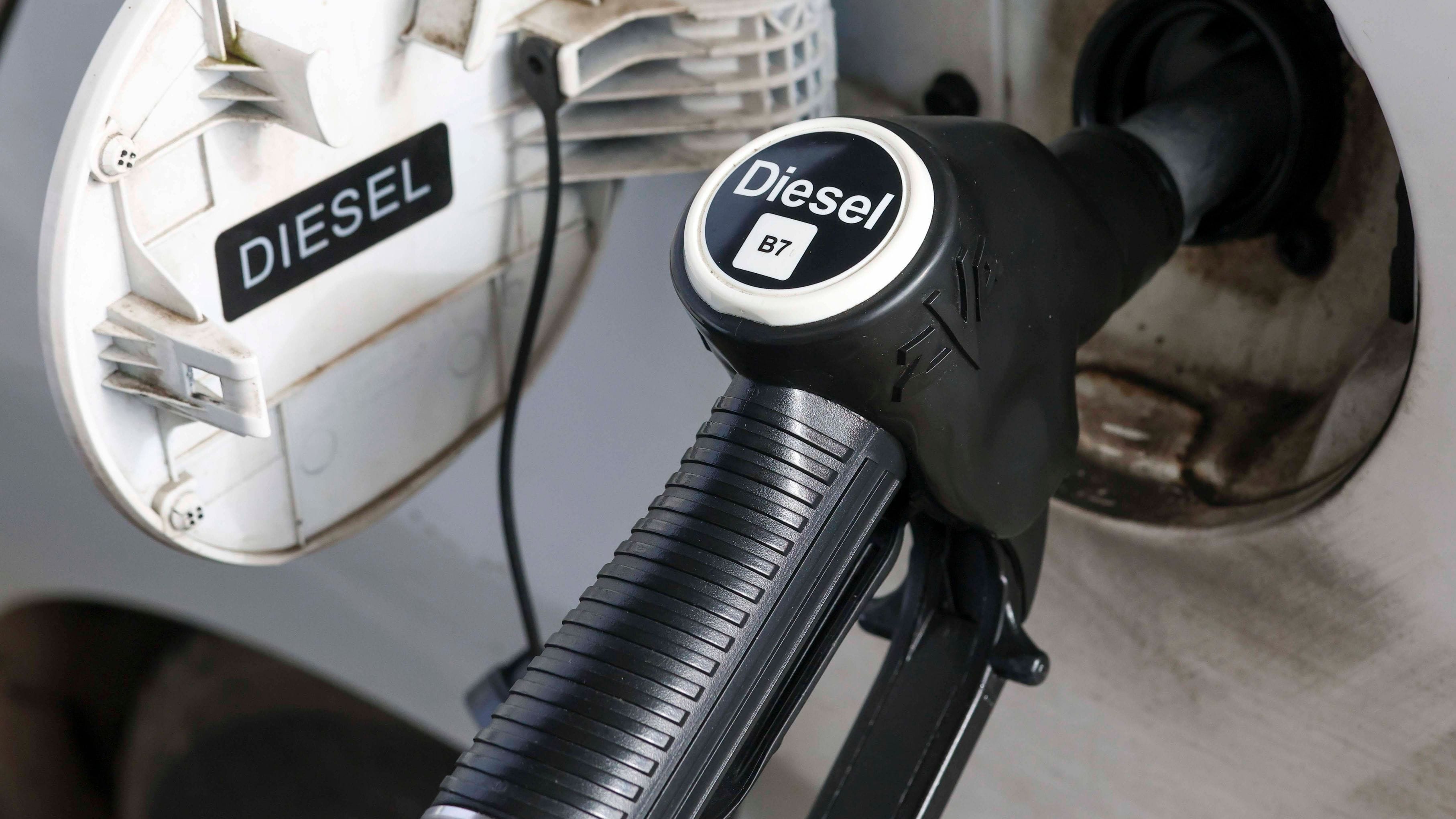 Diesel tanken: Neuer Biodiesel kommt im April