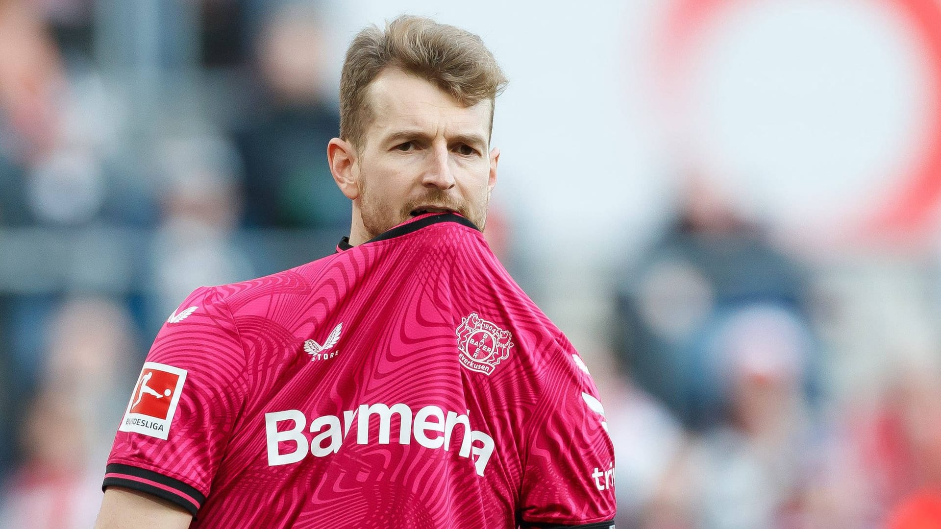 Lukáš Hrádecký: Er musste in der laufenden Bundesliga-Saison erst 16-mal hinter sich greifen. Lukáš Hrádecký: Er musste in der laufenden Bundesliga-Saison erst 16-mal hinter sich greifen.