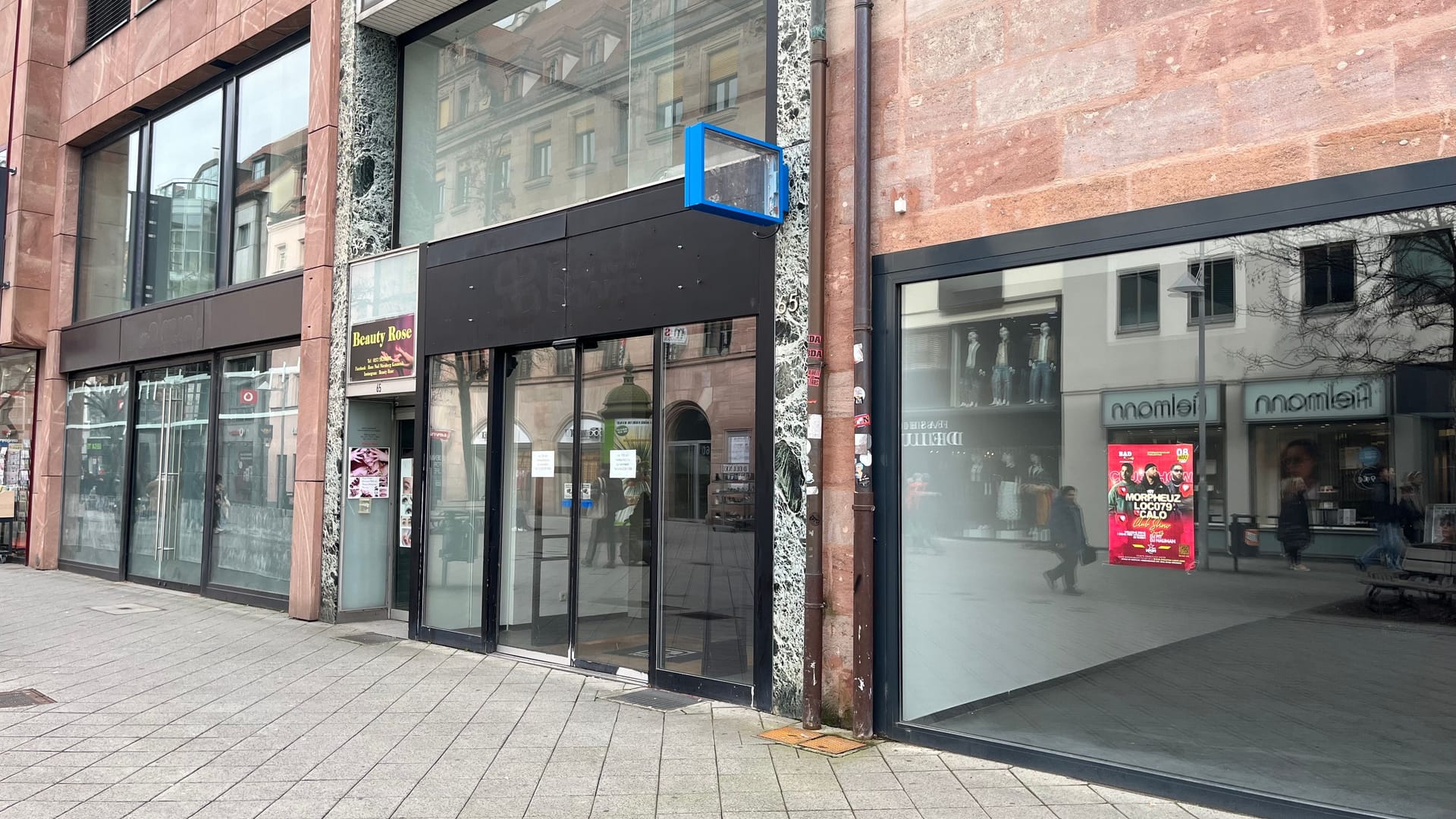 Die Läden neben der Großbaustelle in der Breiten Gasse: Hier stehen vier nebeneinander leer.