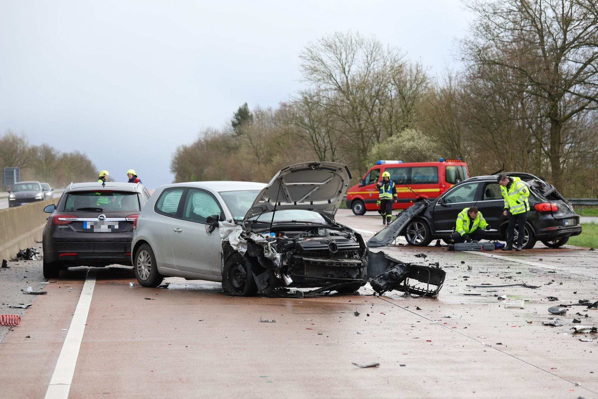 Unfallfahrzeuge auf der A23: