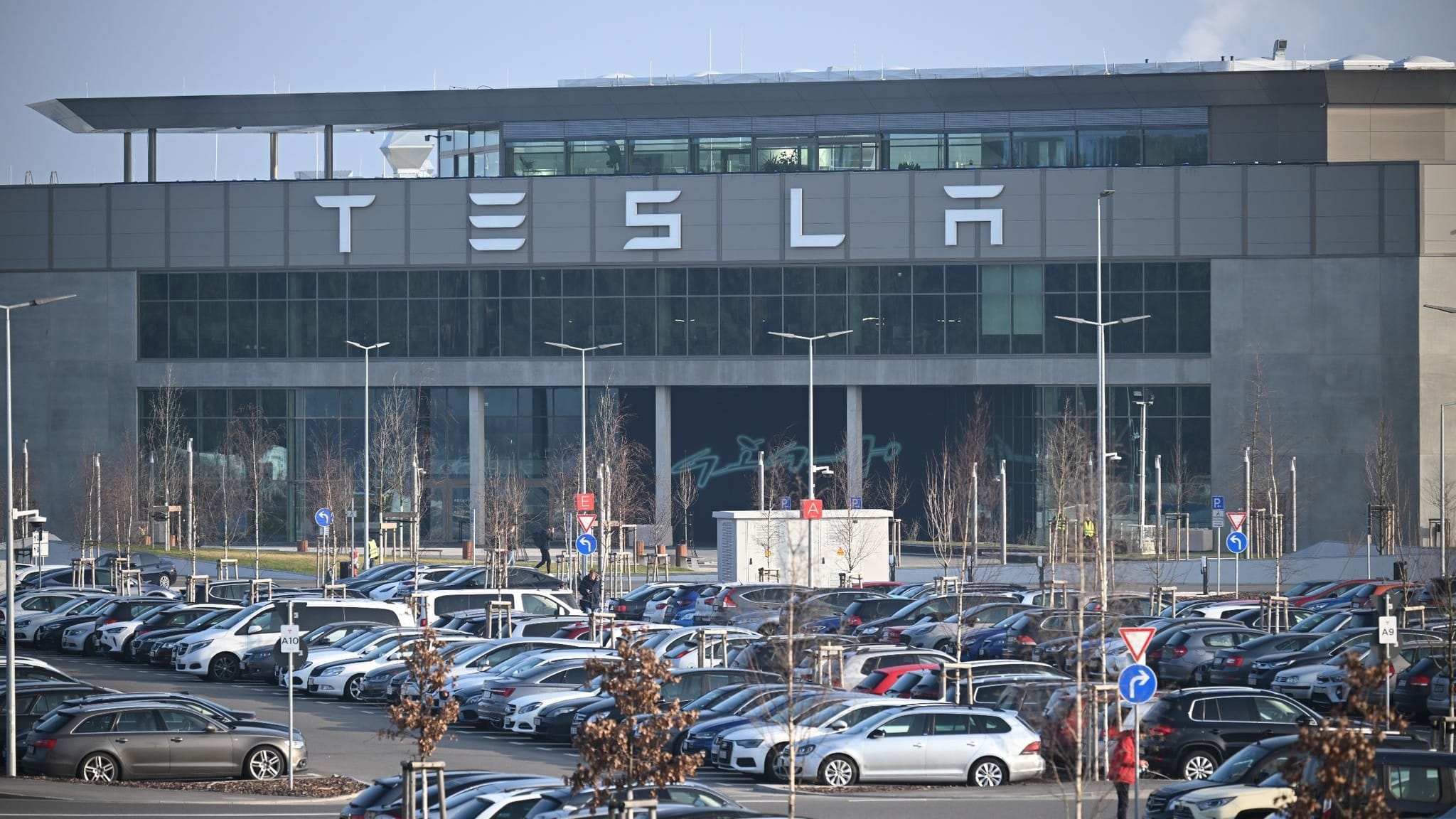 Tesla zum Stellenabbau: Keine 3.000 Stellen in Grünheide betroffen
