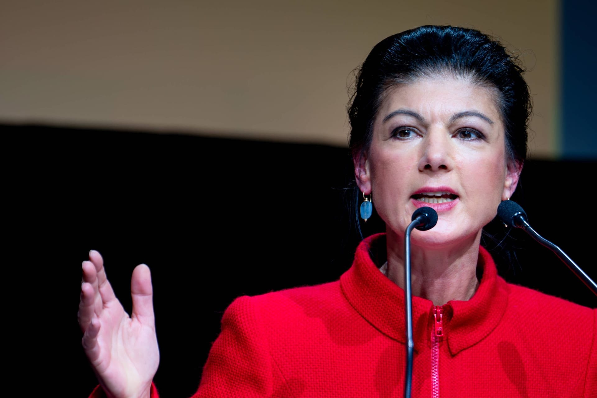 Sahra Wagenknecht (Archivbild): Die Parteigründerin fordert, dass abgelehnte Asylbewerber nach einer Übergangsfrist keine Geldleistungen mehr beziehen dürfen.