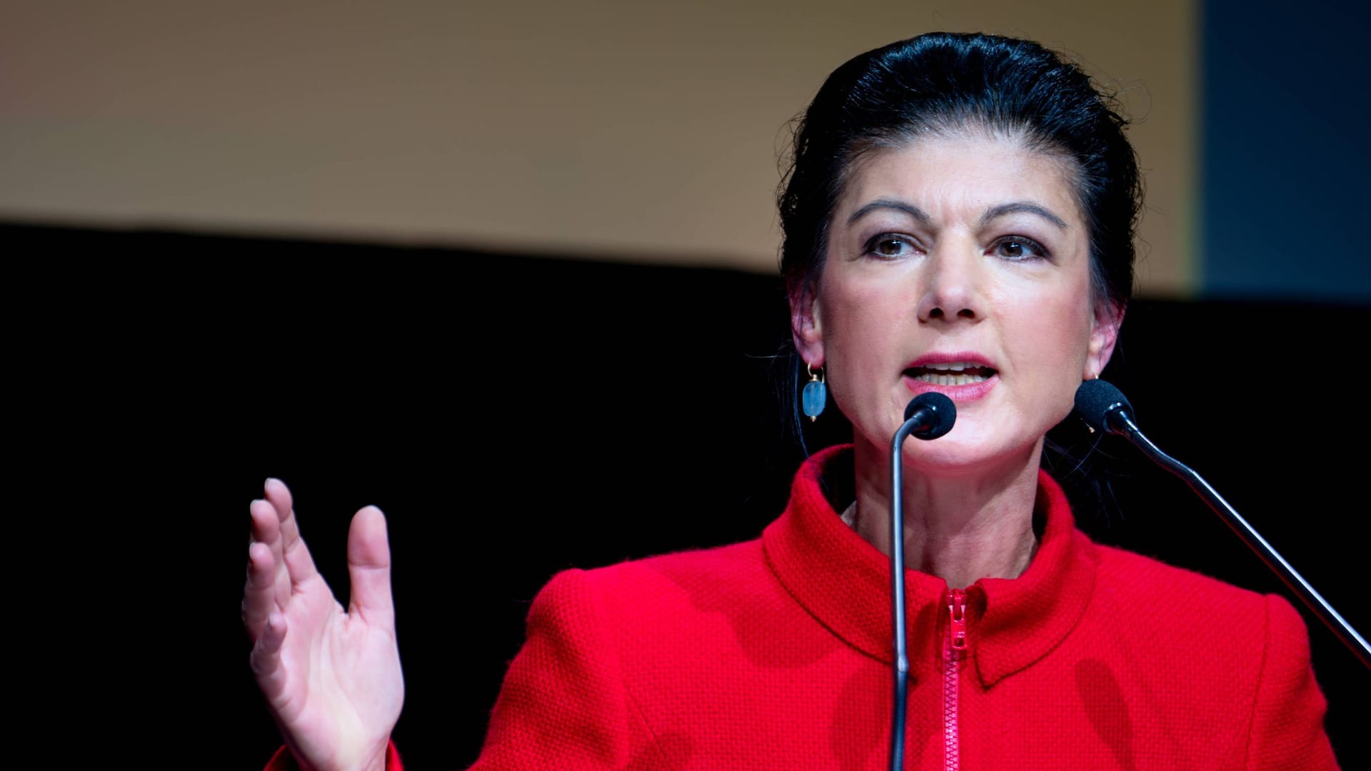 Sahra Wagenknecht (Archivbild): Die Parteigründerin fordert, dass abgelehnte Asylbewerber nach einer Übergangsfrist keine Geldleistungen mehr beziehen dürfen.