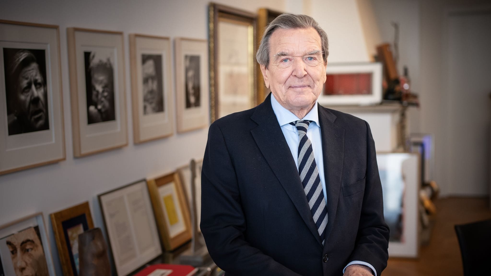 Gerhard Schröder verteidigt Putin: Atomkrieg-Spekulationen sind „Quatsch”