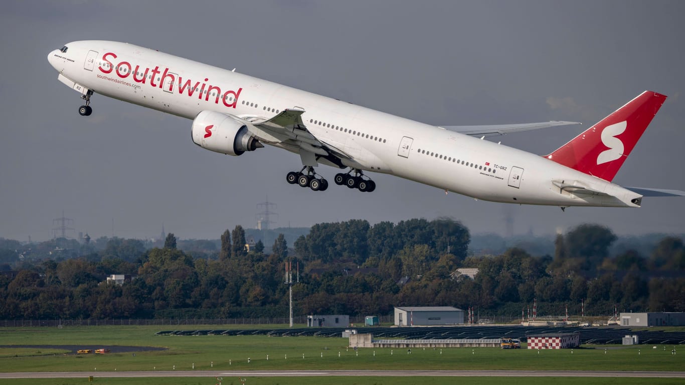 Southwind Boeing 777 (Archivbild): Die Airline wurde aus dem europäischen Luftraum verbannt.