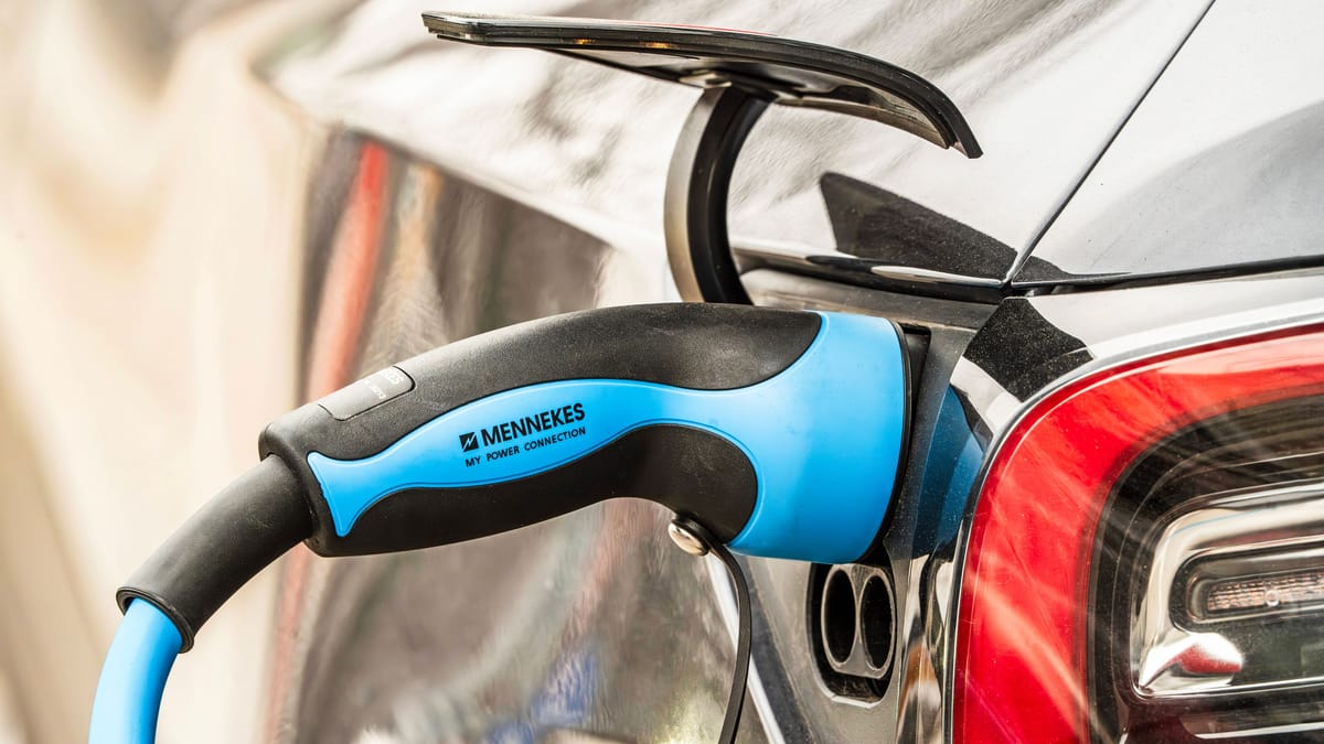 E-Autos: Mehr Reichweite und Strom sparen – fünf einfache Tipps