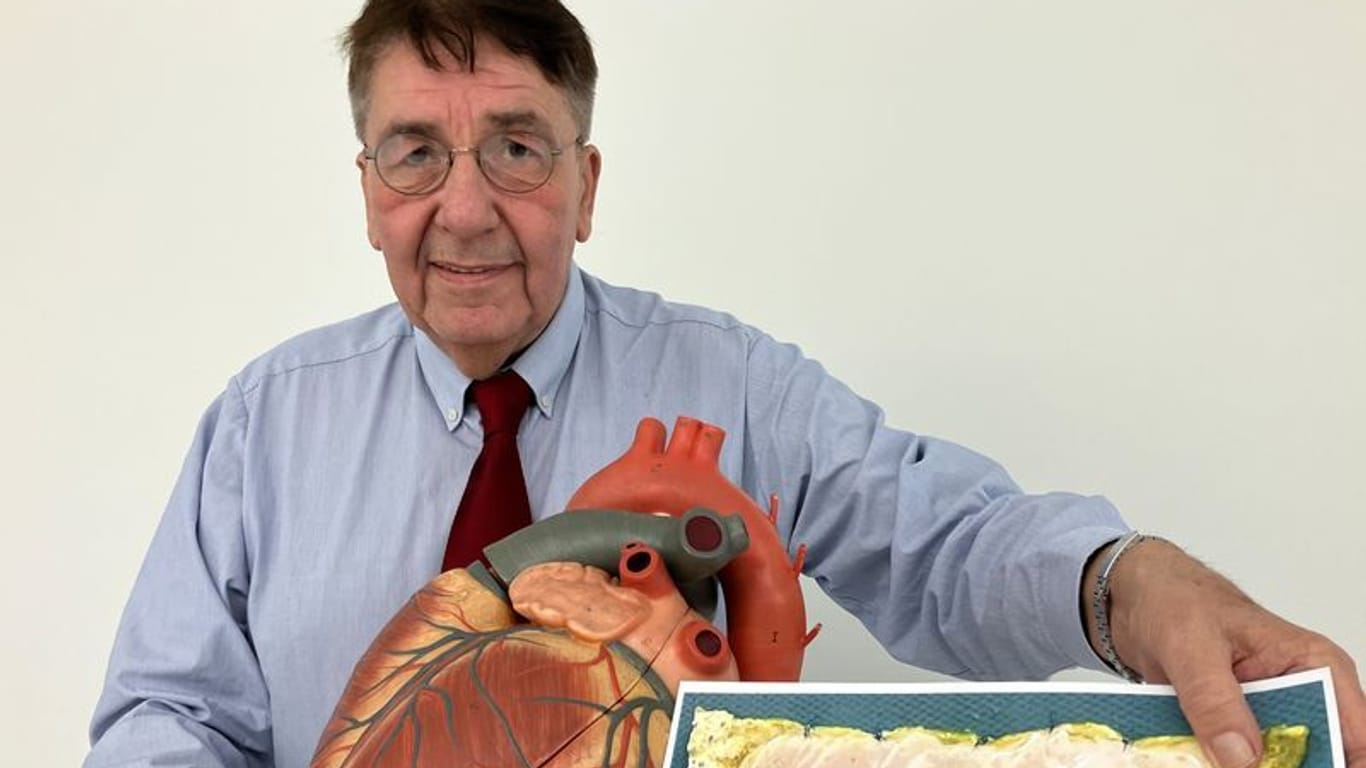 Erfolgreiche Therapie: Patient Frank Teege wurde ein Herzpflaster eingesetzt.