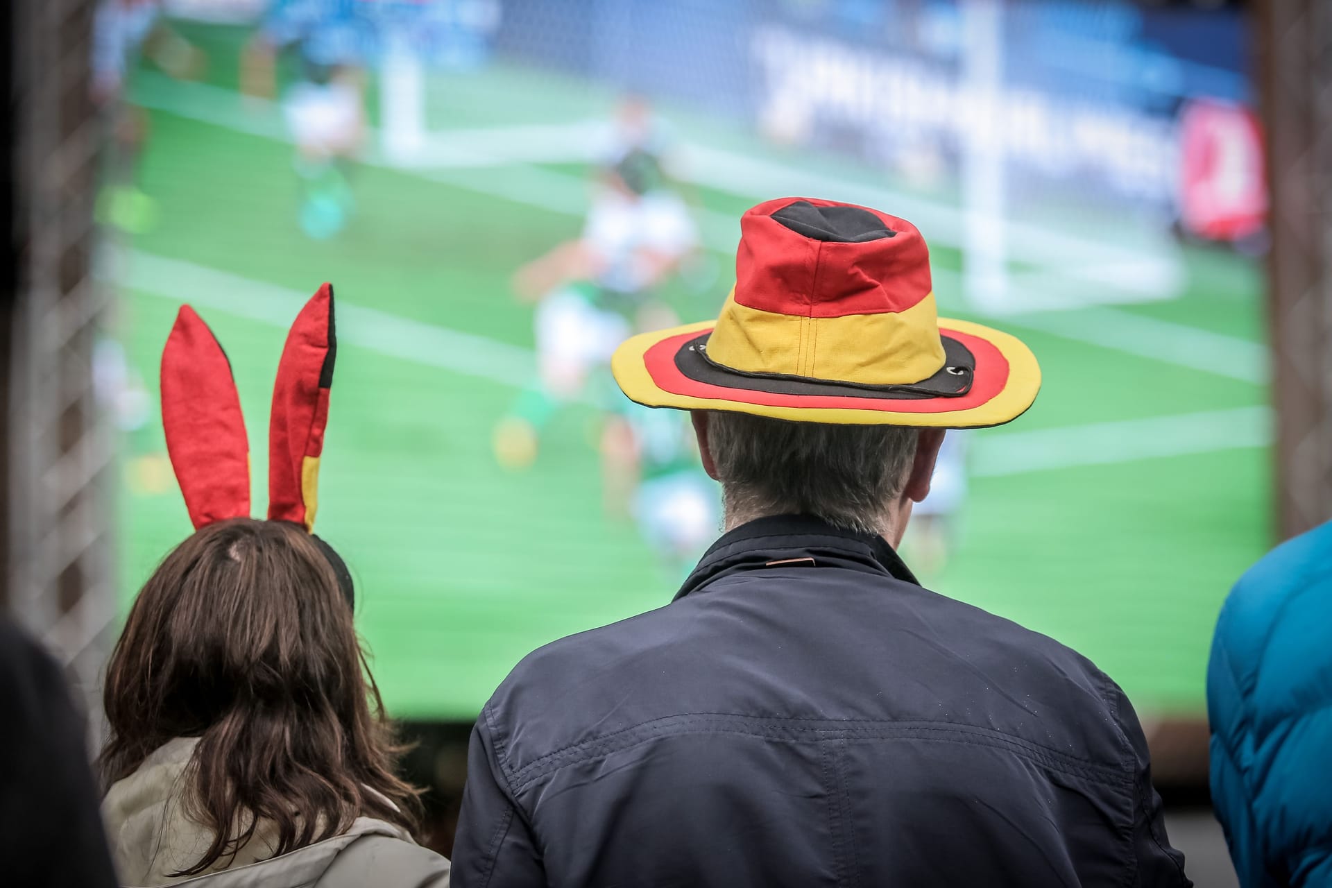 Düsseldorf - EM 2016 - Public Viewing vor dem Rathaus beim Spiel Deutschland gegen Nordirland