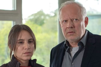 Die Kieler Kommissare Mila Sahin (Almila Bagriacik) und Klaus Borowski (Axel Milberg): Der "Tatort: Borowski und der Wiedergänger" erhielt durchwachsene Bewertungen.