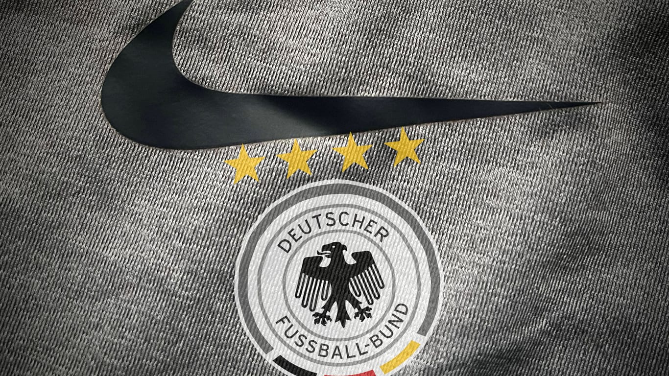 Nike-Logo und DFB-Emblem (Fotomontage): Ab 2027 gemeinsam auf dem deutschen Trikot.