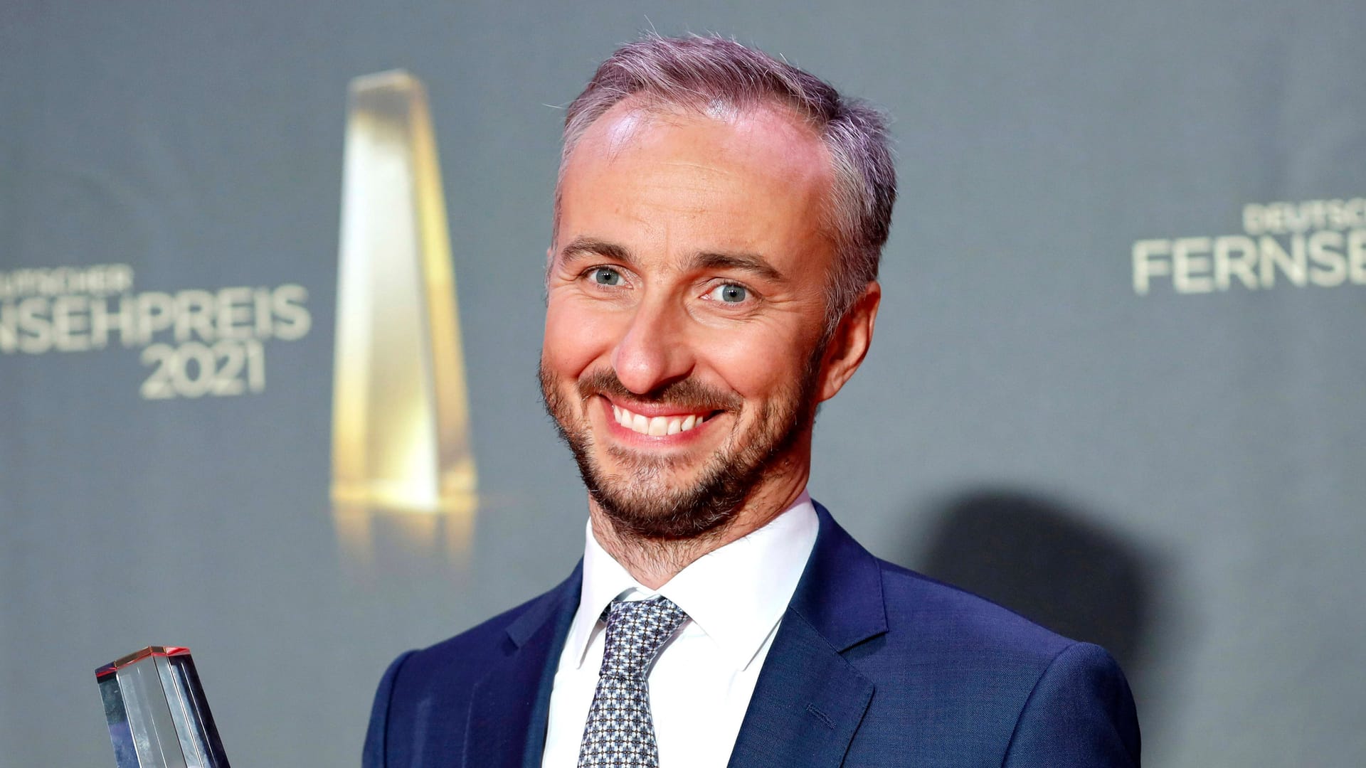 Jan Böhmermann bei der Verleihung des Deutschen Fernsehpreises (Archivfoto): Der ZDF-Moderator streitet mit einem Imker.