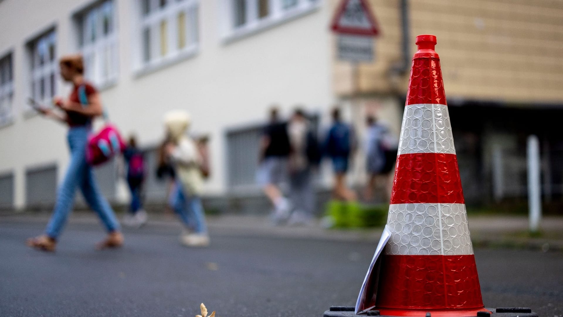 Zeitweise Straßensperrung