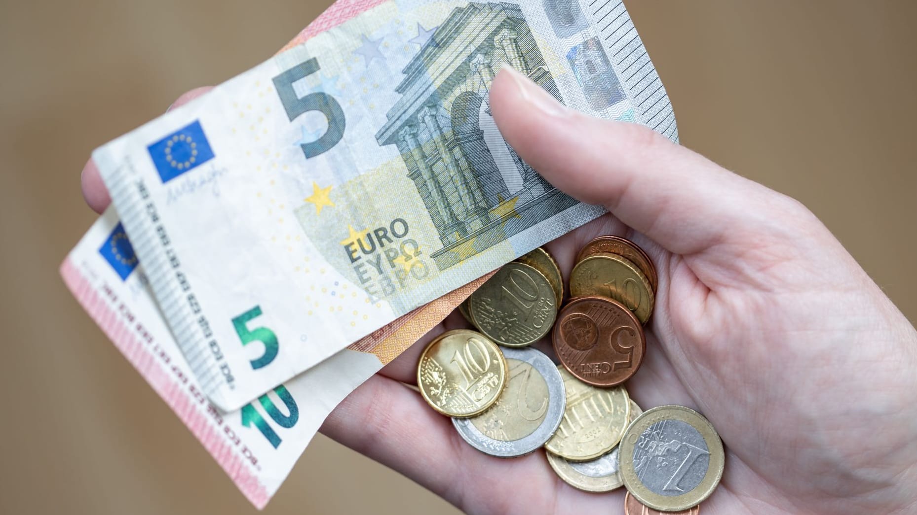 Eurozone: Inflation schwächt sich stärker als erwartet ab