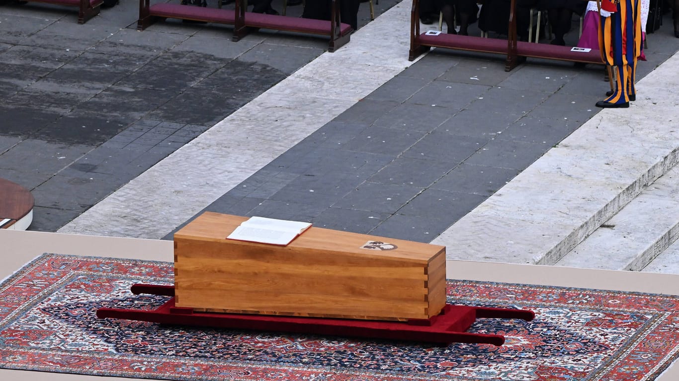 Rom im Januar 2023: Beerdigung des emeritierten Papst Benedikt XVI.