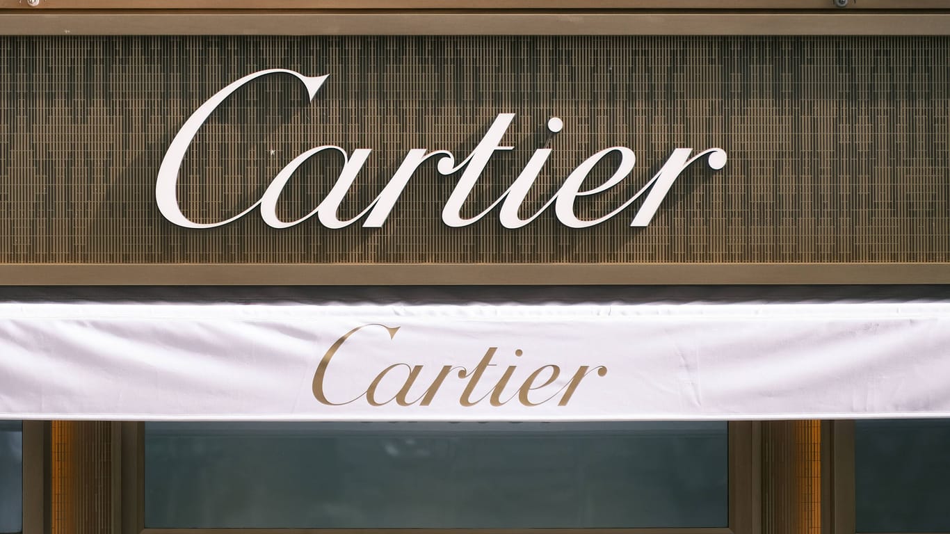 Schmuckunternehmen Cartier (Archivbild): Die Luxusmarke preiste Ohrringe falsch aus - und muss liefern.