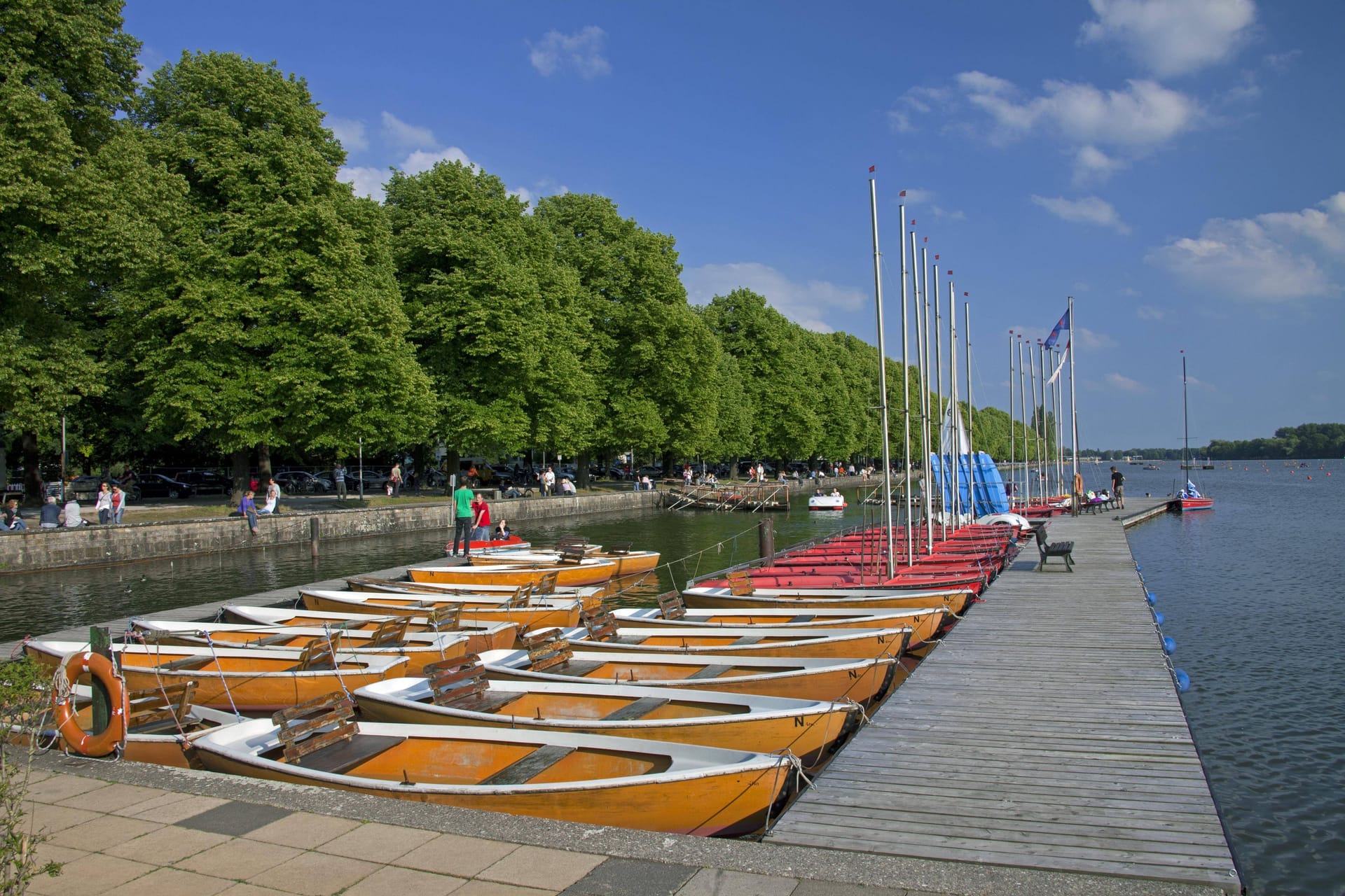 Boote liegen am Maschsee: Die Alkohol-Promillegrenze soll zu mehr Sicherheit auf dem See beitragen.