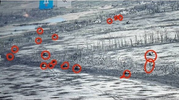 Auf Telegram postete die 25. ukrainische Luftlandebrigade ein Bild des russischen Vorstoßes, rot markiert sind die getroffenen Panzerfahrzeuge der Russen.