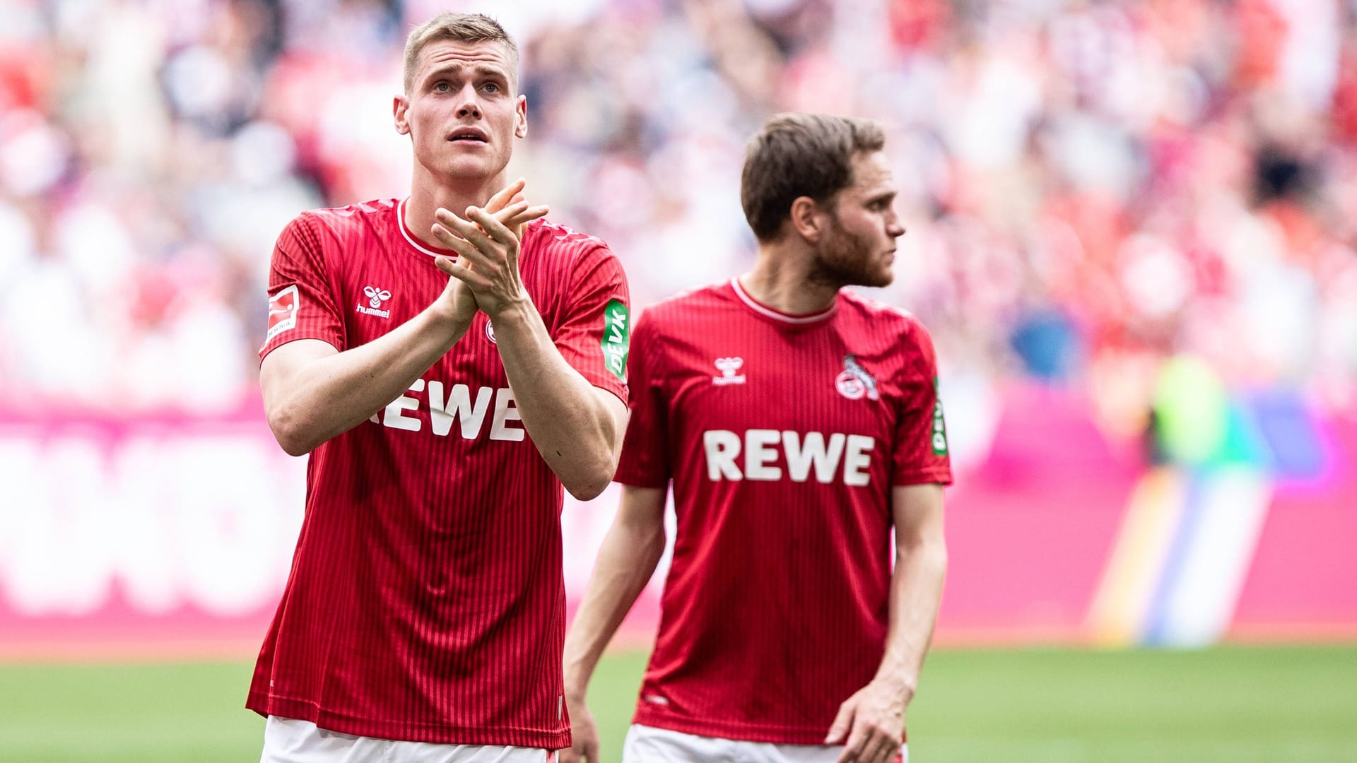 Steffen Tigges (l.) und Benno Schmitz (r.) nach der Niederlage in München: Arg viele Pleiten darf sich der 1. FC Köln nun nicht mehr erlauben.