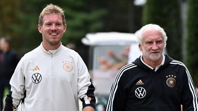 Julian Nagelsmann und Rudi Völler (r.): Bleibt der Bundestrainer auch nach der Heim-EM beim DFB?