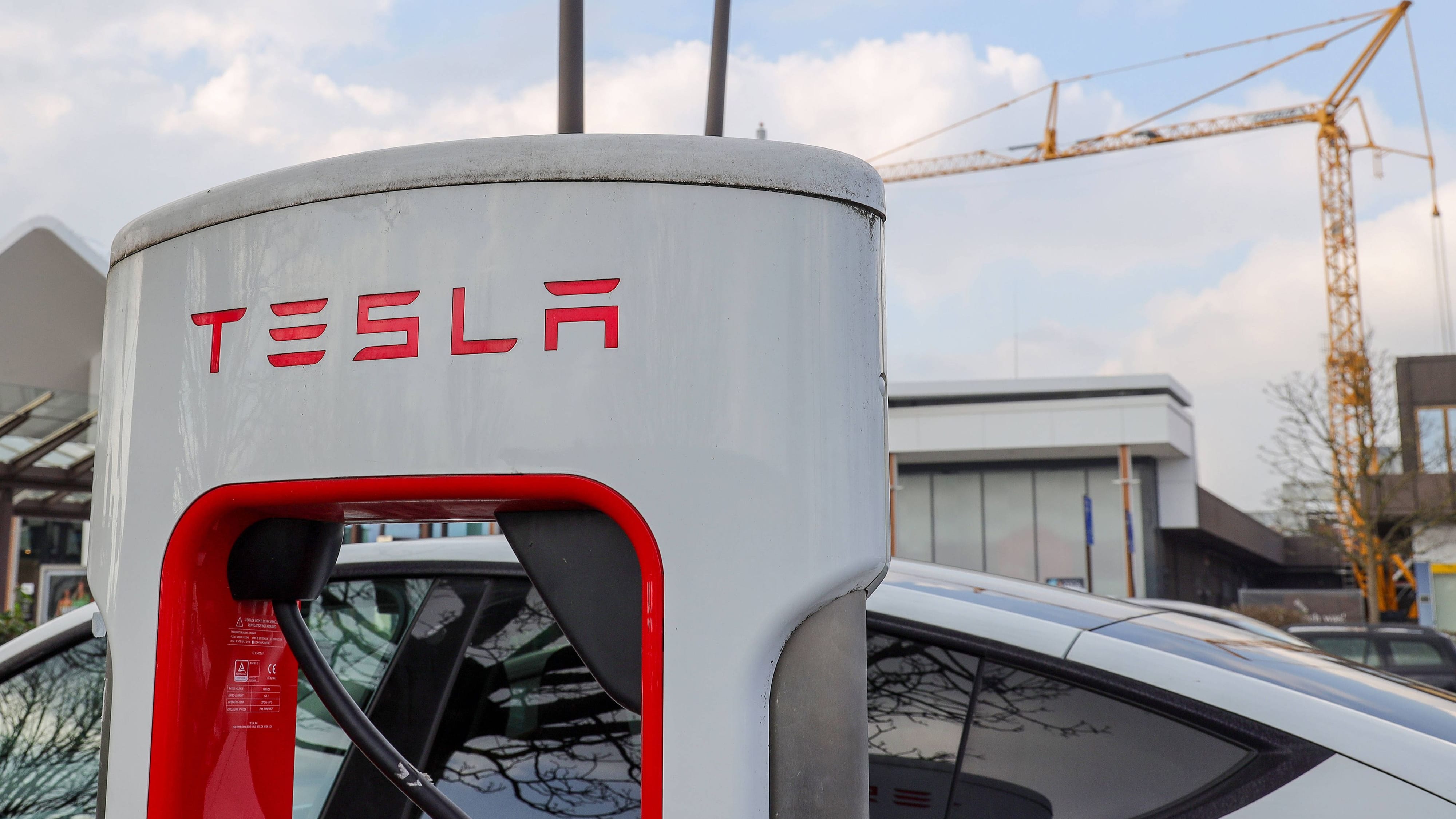 Bericht: Tesla will sich in Deutschland von 300 Mitarbeitern trennen