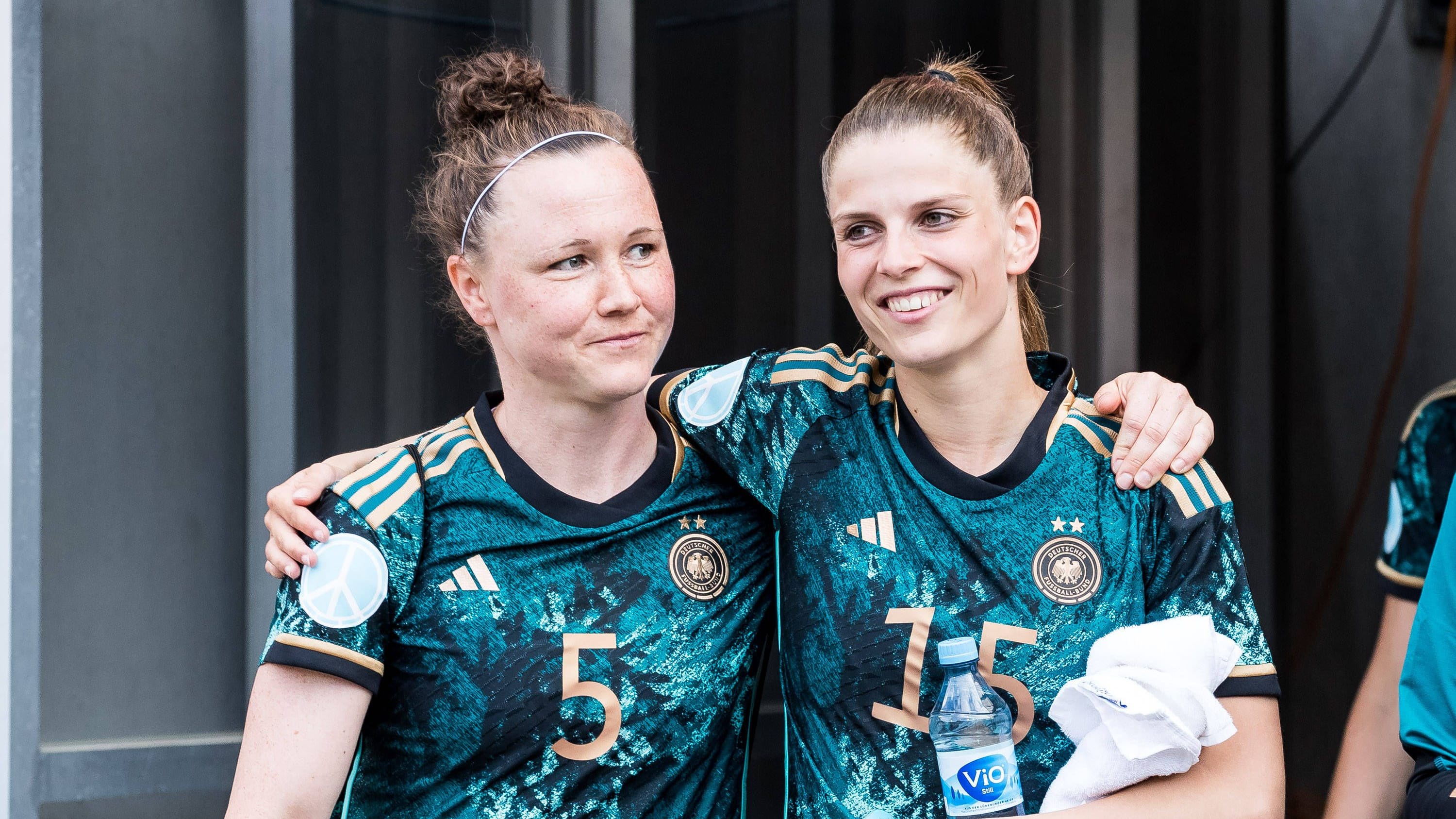 DFB-Spielerin Tabea Sellner ist Mutter – Wolfsburg gratuliert