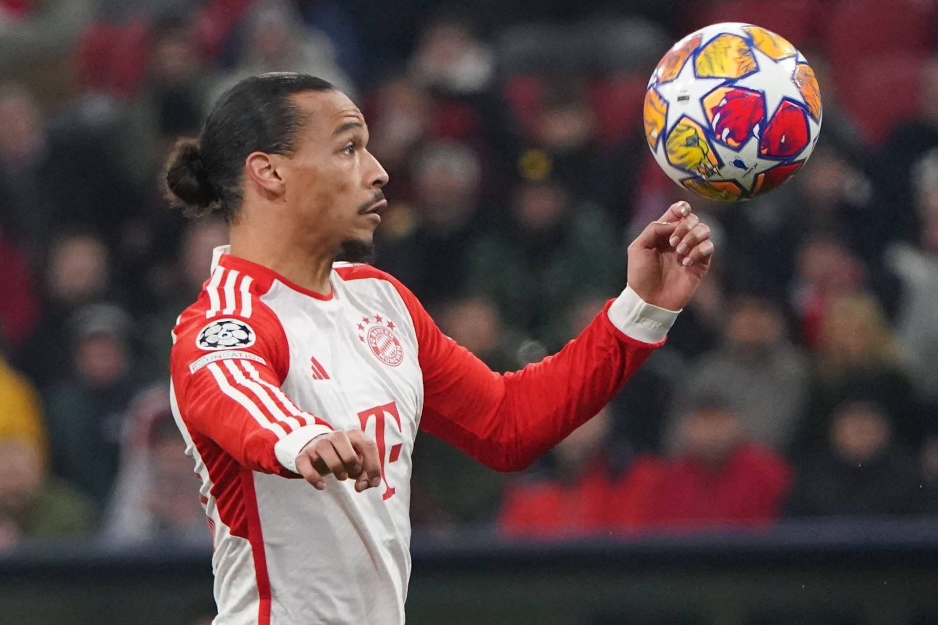 Leroy Sané am Ball: Gegen Real Madrid möchte der FC Bayern ins Champions-League-Finale einziehen.