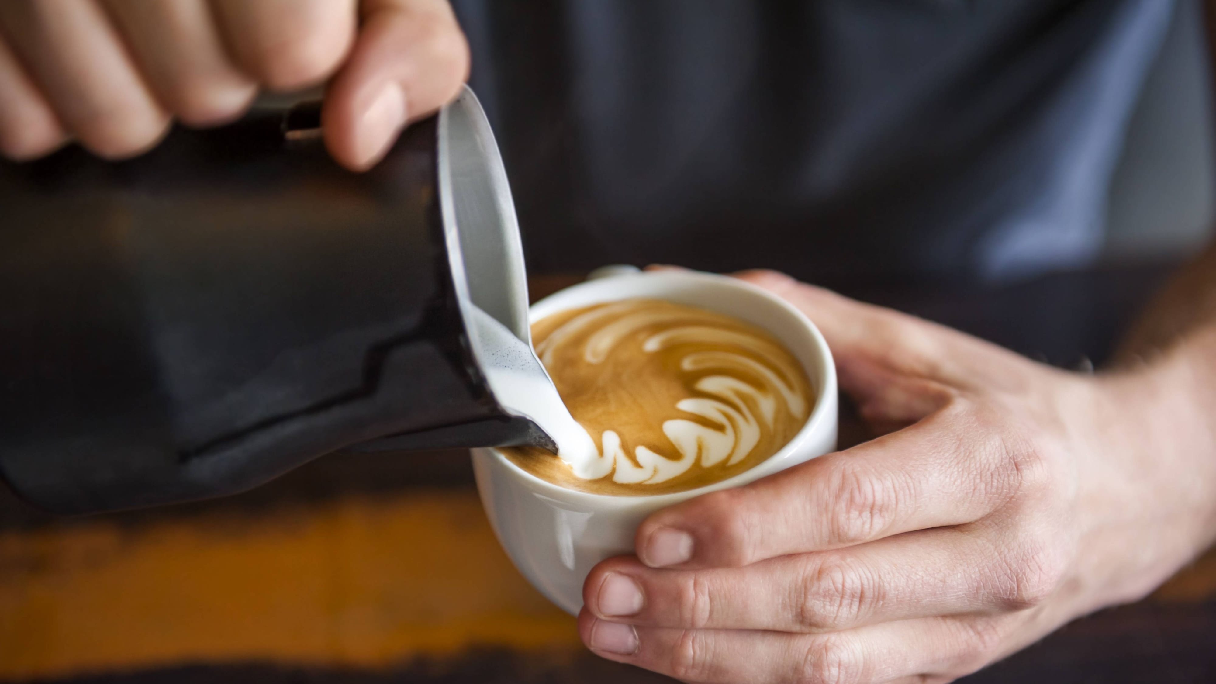 Kaffee wird teurer: Tchibo erhöht Preise – Experte erwartet Anstieg