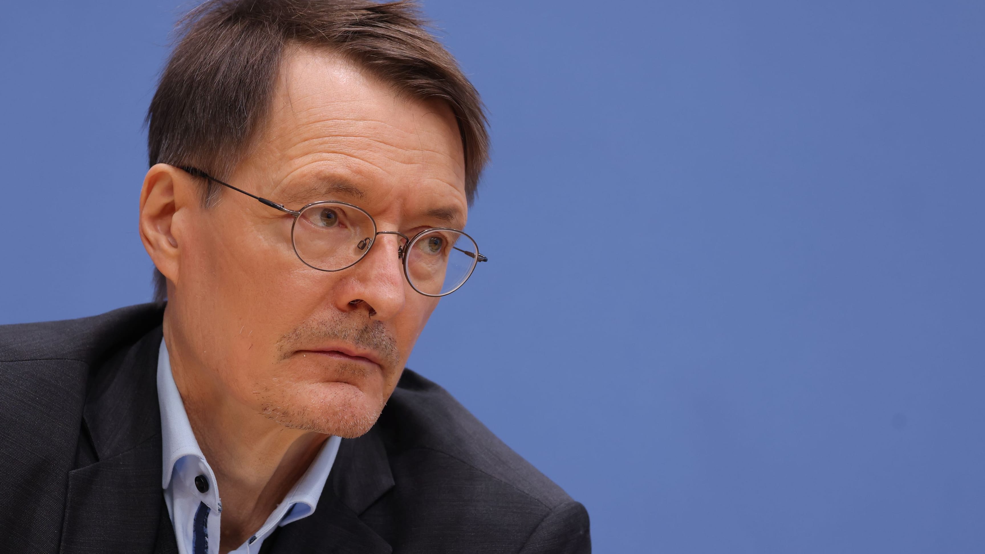 Karl Lauterbach: Der Gesundheitsminister trauert um seine Mutter Gertrud