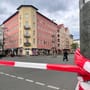 Einsturzgefährdetes Haus in Berlin: Aufbau von Stahlstützen beginnt