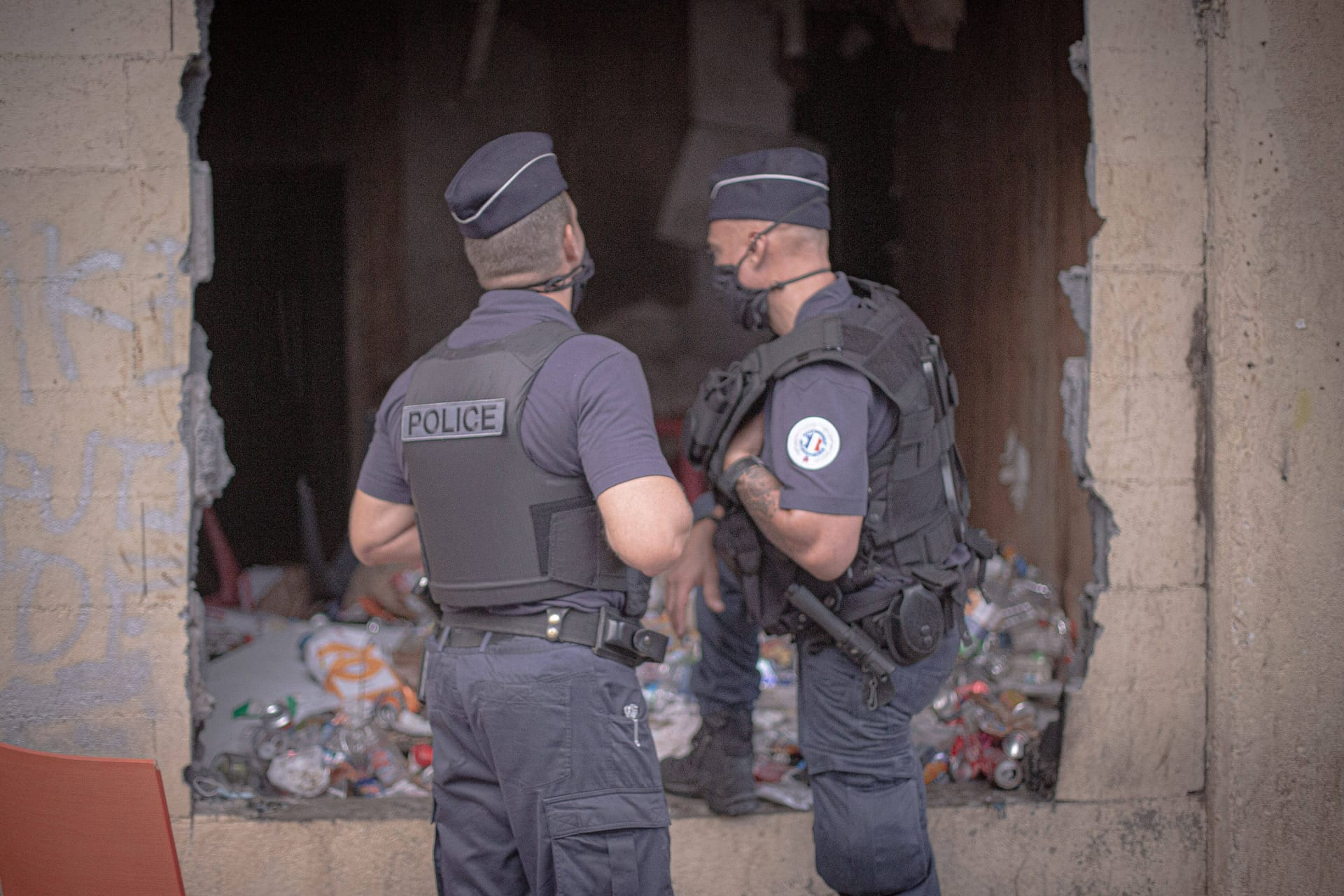 Französische Polizei bei einer Drogenrazzia in Südfrankreich (Symbolbild).