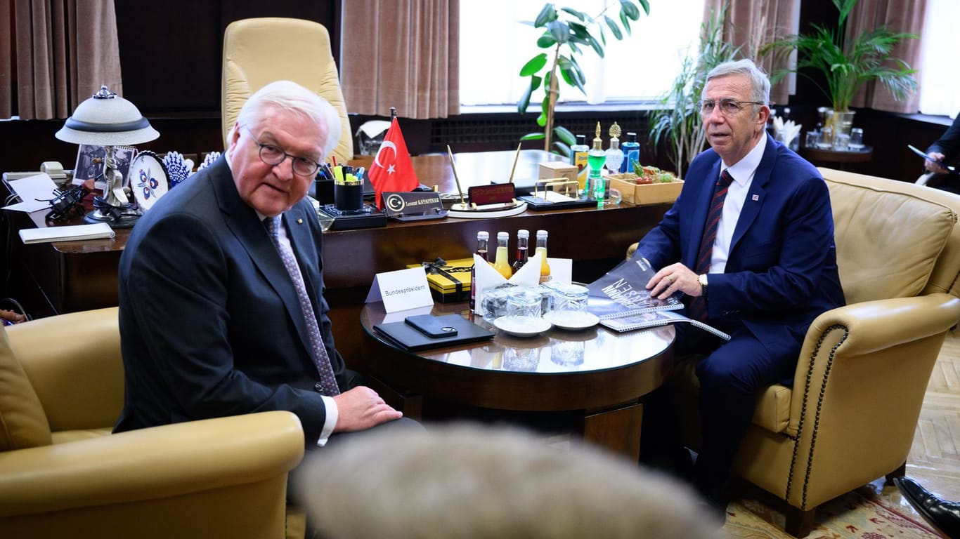 Steinmeier trifft Ankaras Bürgermeister Mansur Yavaş bei seinem Besuch in der türkischen Hauptstadt: Neben İmamoğlu zählt Yavaş zu den größten Hoffnungsträgern der türkischen Opposition.