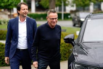 Peter Schöttel (l.) und Ralf Rangnick: Der ÖFB-Sportdirektor hat über das Interesse des FC Bayern gesprochen.