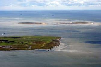 Insel Neuwerk mit den Inseln Scharhörn und Nigehörn im Hintergrund: Die kleinen Eilande gehören zur Hansestadt.