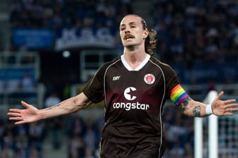 Jackson Irvine: Der Kapitän des FC St. Pauli musste eine bittere Niederlage hinnehmen.