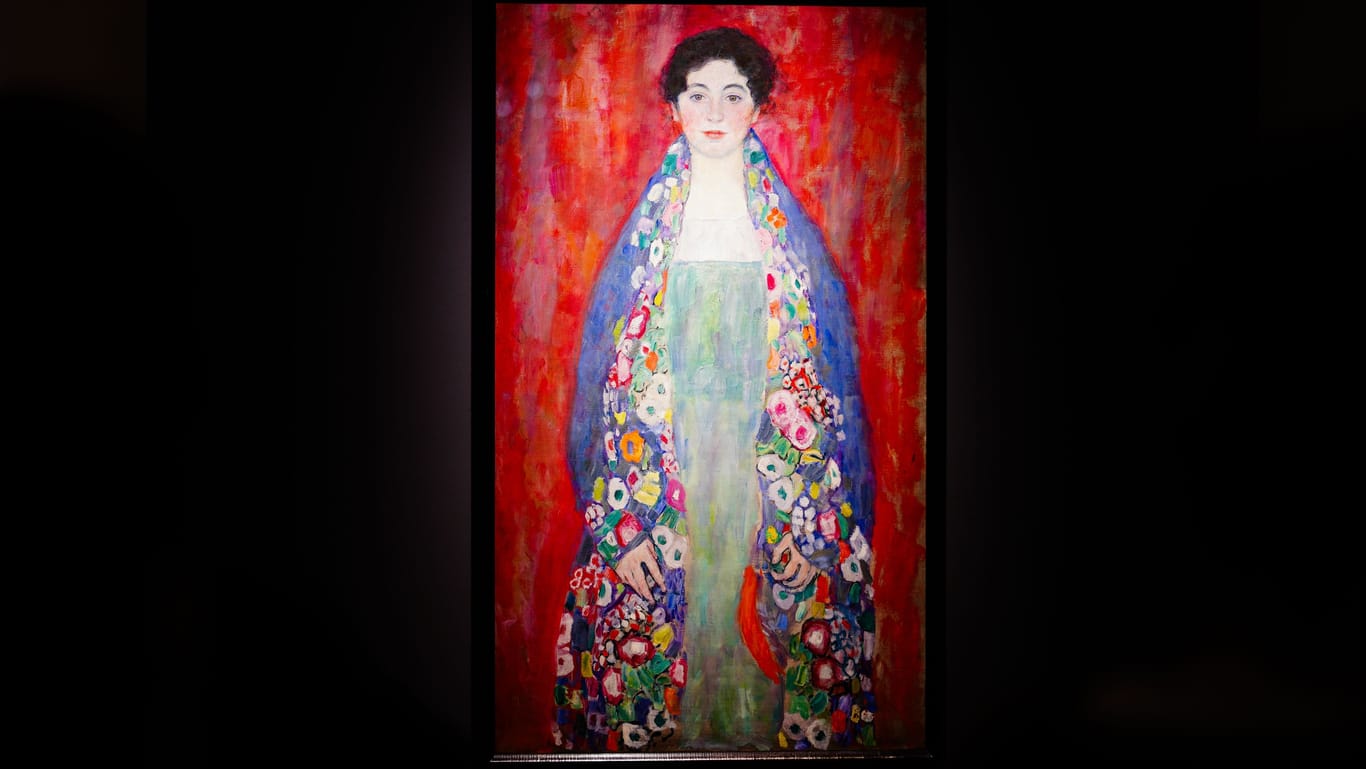 Blick auf das "Bildnis Fräulein Lieser" von Gustav Klimt im Auktionshaus.