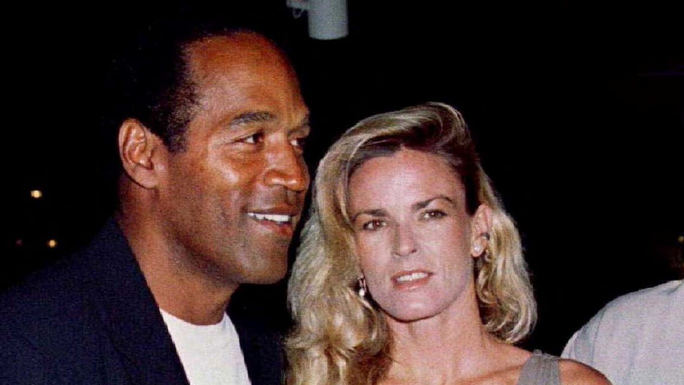 Da war das Glück scheinbar noch intakt. O.J. Simpson mit seiner Ex-Frau Nicole Simpson im Jahr 1994.