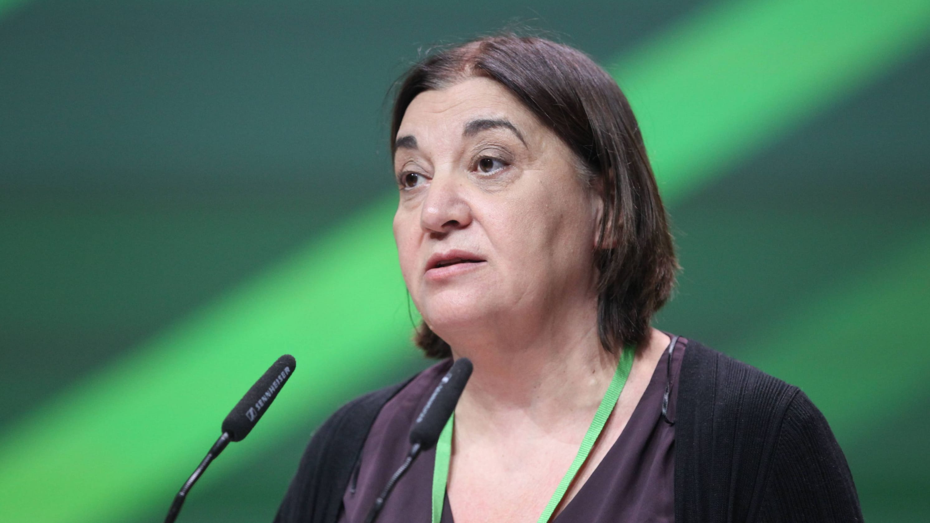 Polymyositis: Grünen-Politikerin Ekin Deligöz macht Krankheit öffentlich