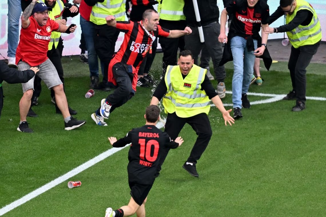 Florian Wirtz trifft, das Stadion explodiert: In Leverkusen wurde am Sonntag Geschichte geschrieben.