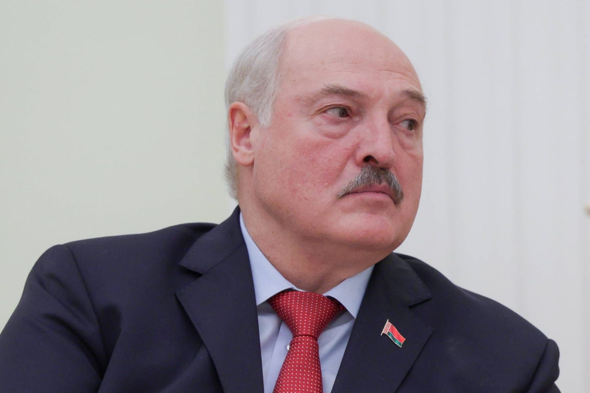 Alexander Lukaschenko (Archivbild): Der Präsident von Belarus hat einige Spitzenmitarbeiter von ihren Posten entfernt.