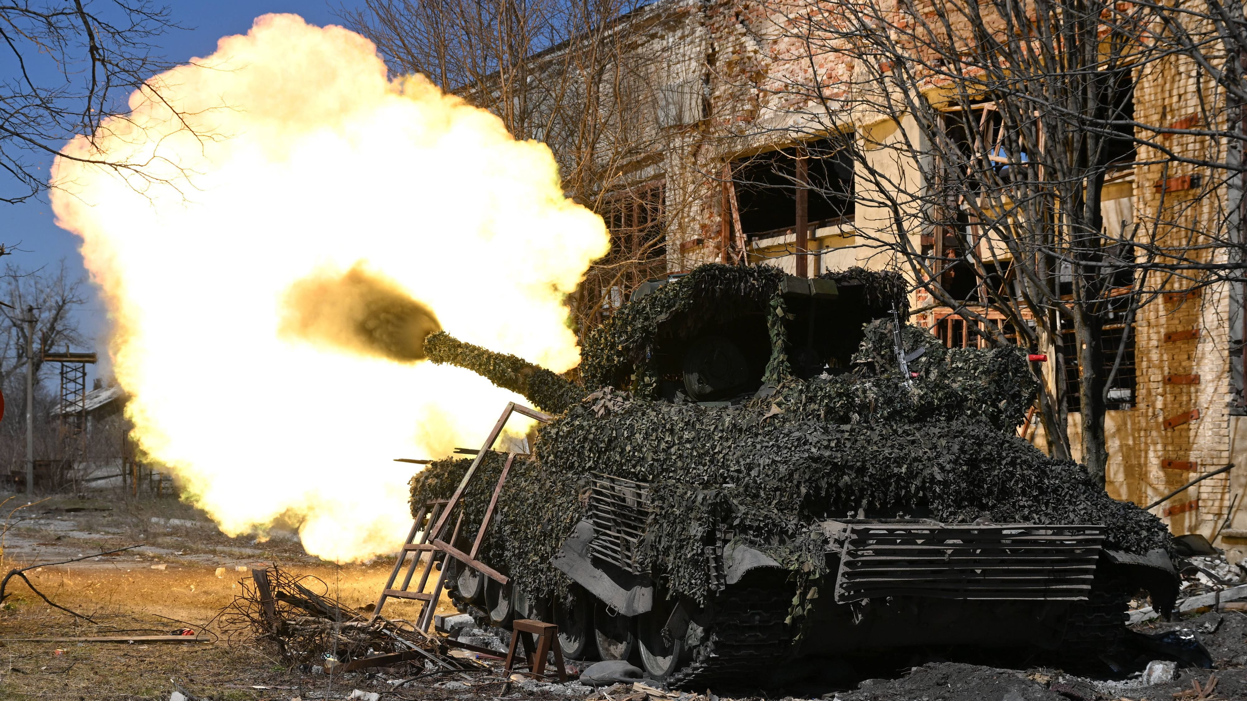 Ukraine: Russischer “Schildkrötenpanzer” im Donbass aufgetaucht