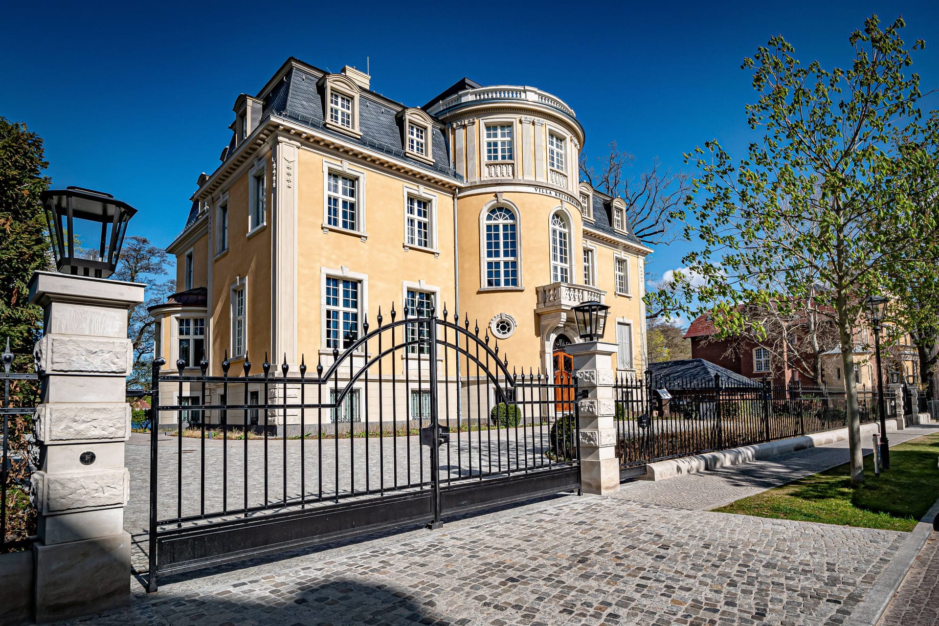 Die Villa Kellermann in Potsdam (Archivbild): Das Restaurant in dem Haus schließt im kommenden Sommer.