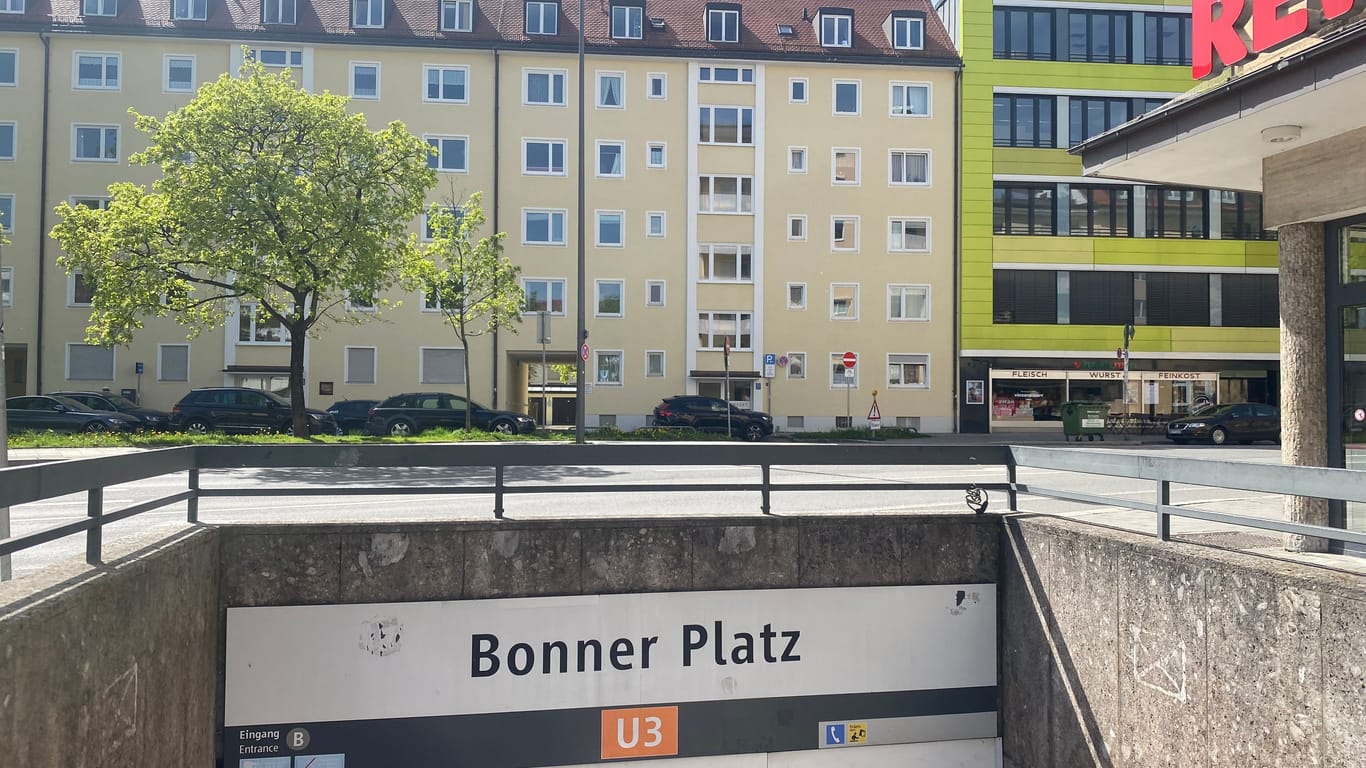 In der U-Bahnstation Bonner Platz wurde 1995 der 21-jährige Polizist Markus Jobst erschossen.
